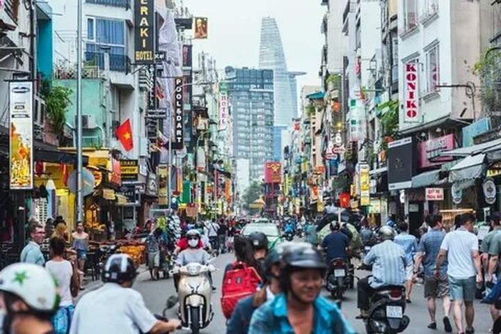 Ai bảo mặc váy đen mùa hè là - Cảm hứng video marketing từ Hotspot Matrix